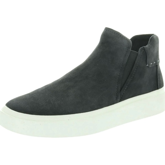 Dolce Vita Shoes - NEW IN BOX DOLCE VITA VINNI PADDED INSOLE CHELSEA FASHION SNEAKERS size 8.5